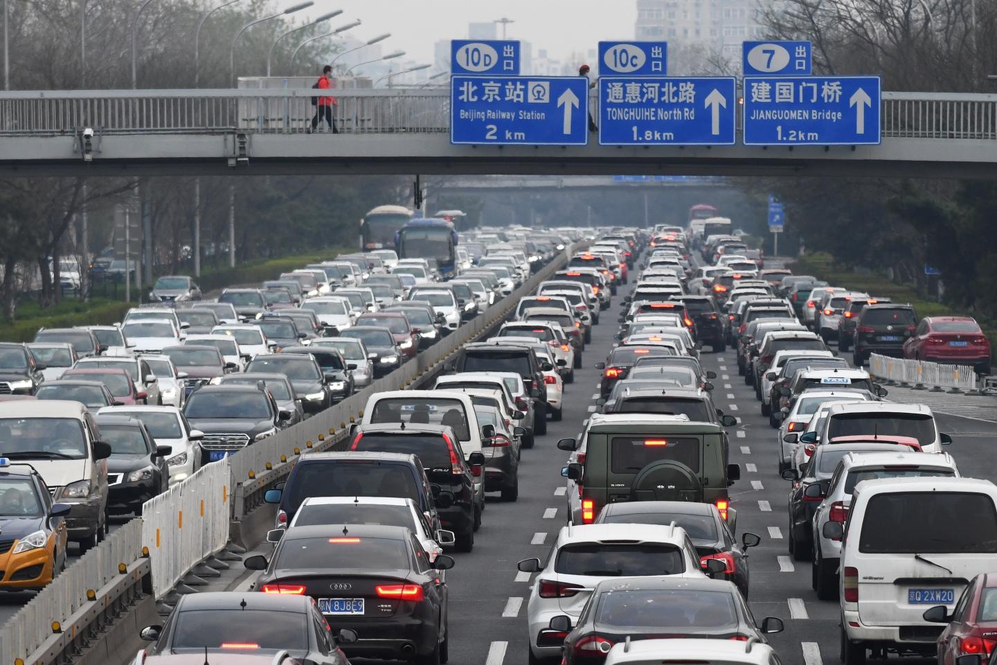 10.22.20.Cars_.China_GettyImages-1208081331.jpg