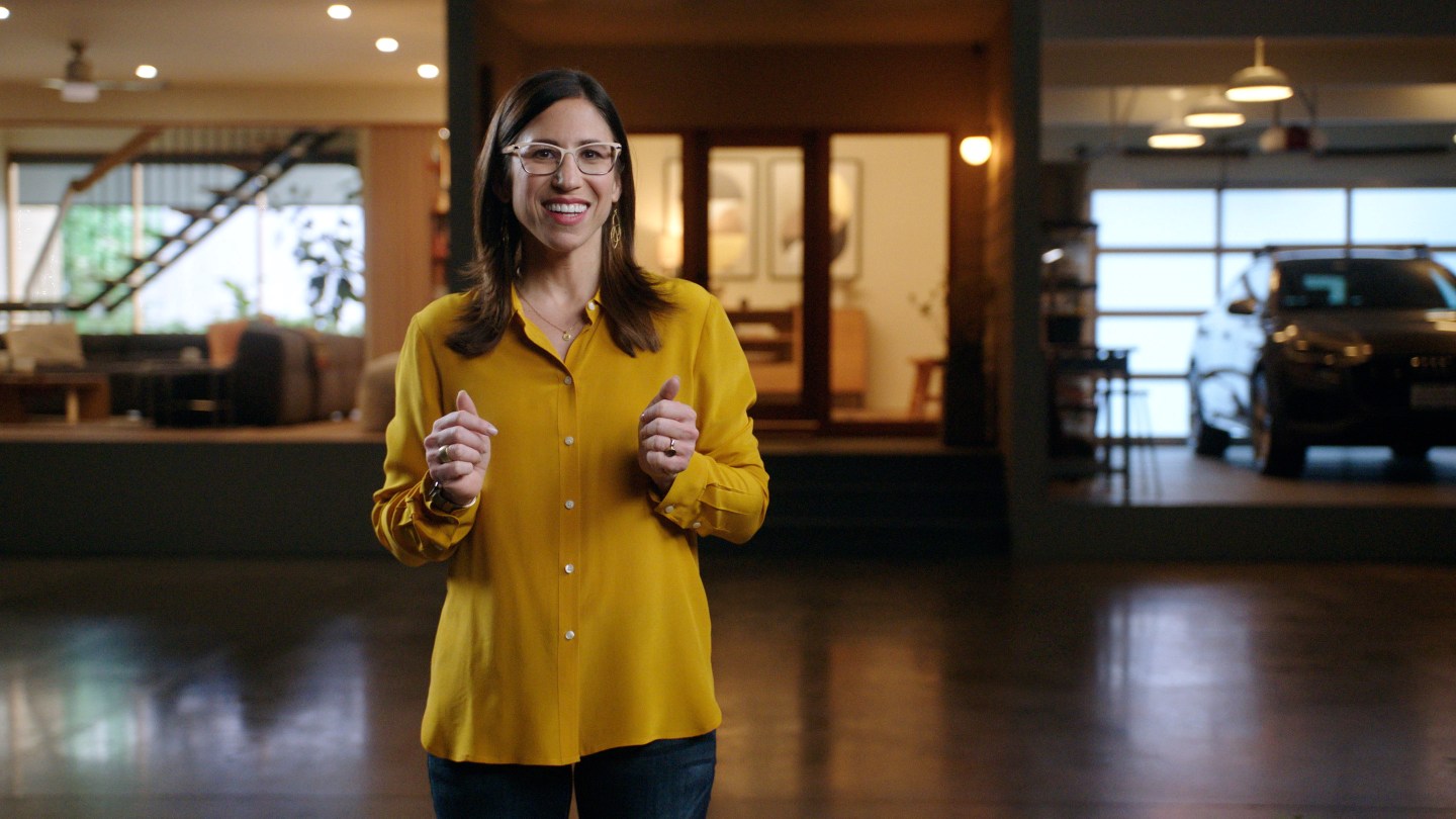 apple shows off homepod mini