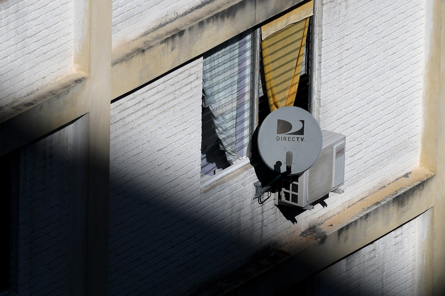 At&t Sells Directv-antenna