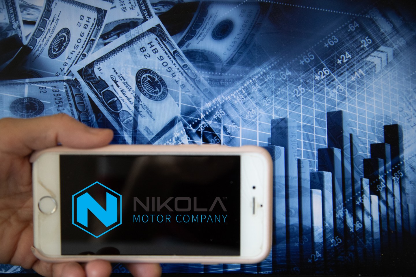 Nikola shares plunge after CEO says startup can go it alone