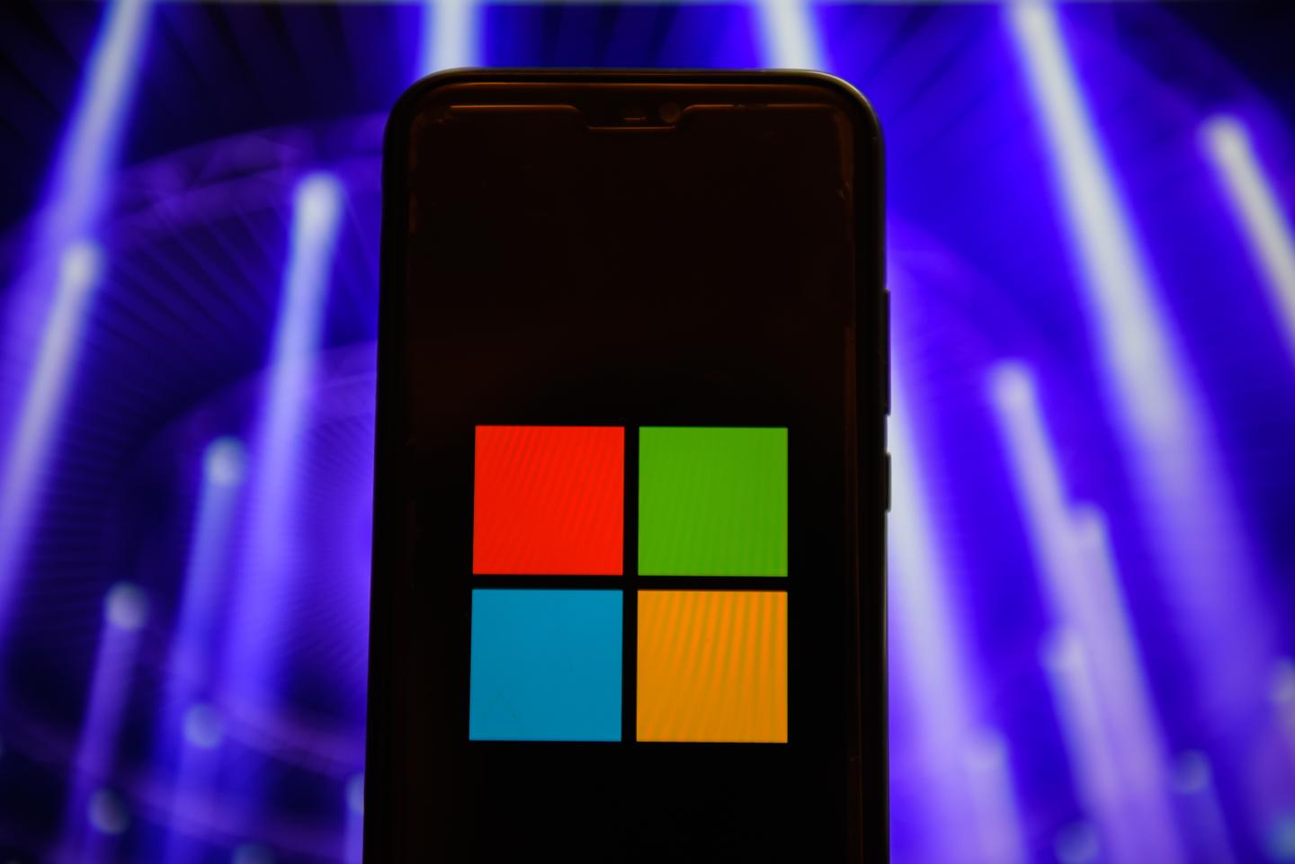 Microsoft shows minimal increases in ranks of Black and Latino employees