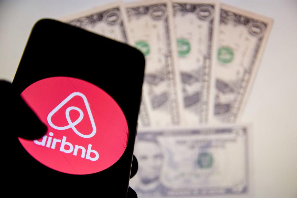Will Apple’s ex-design chief Jony Ive bolster Airbnb’s IPO?