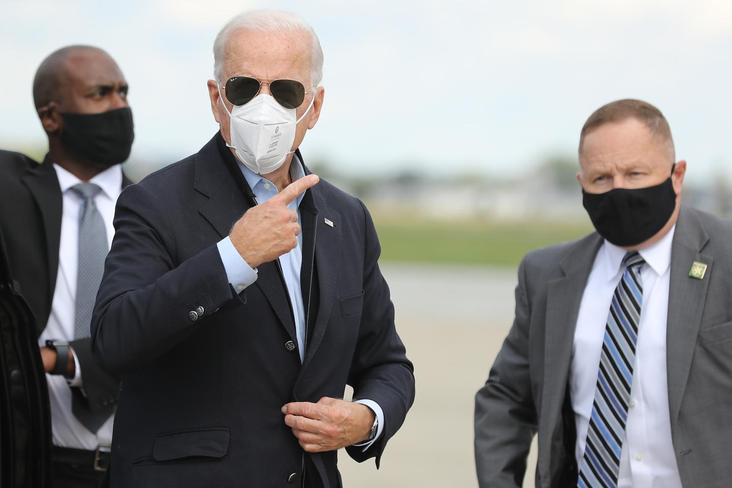 Short the dollar if Biden wins the White House, Goldman Sachs suggests