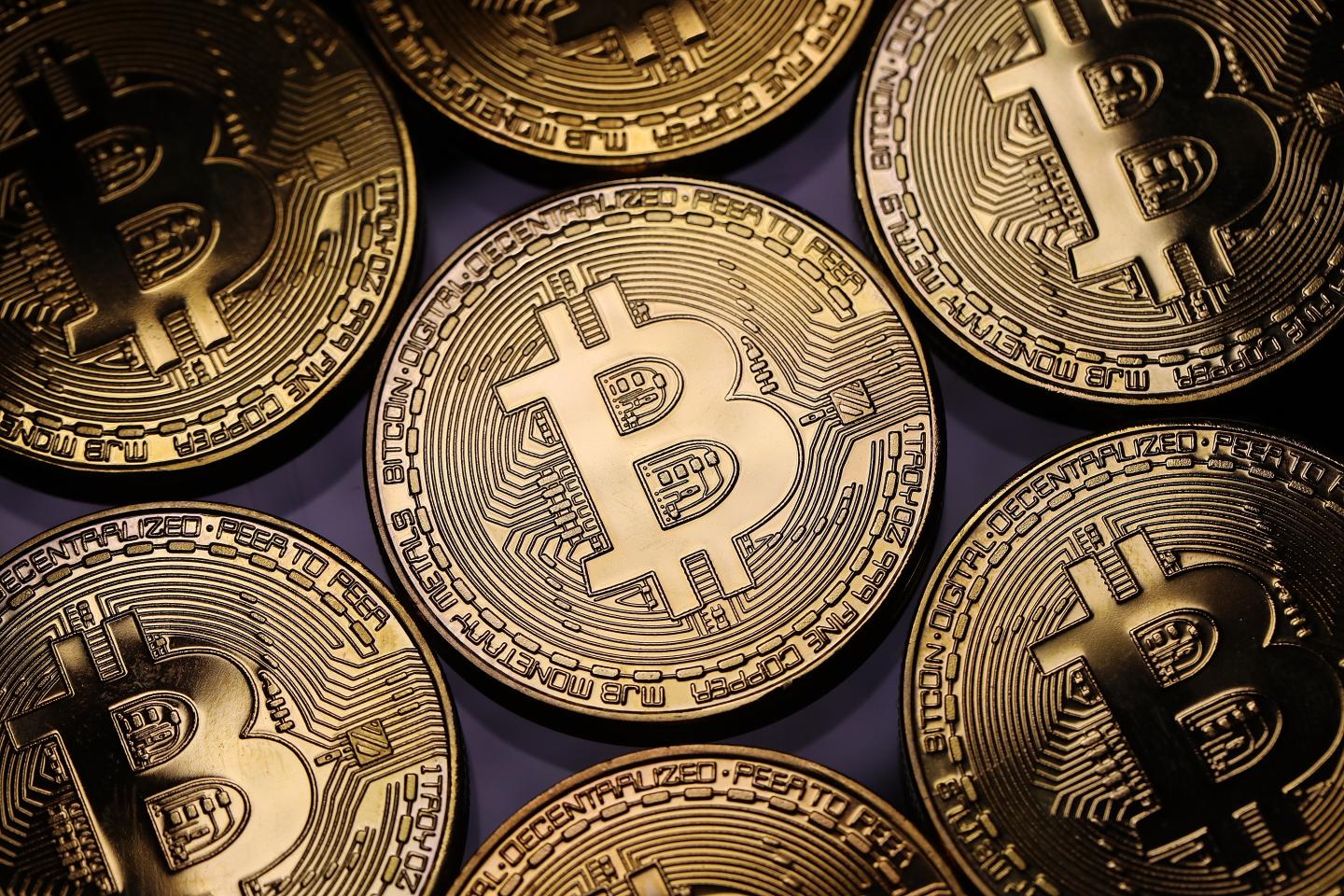 For years J.P. Morgan was skeptical of Bitcoin. Now the bank’s analysts say its value could triple, challenging gold