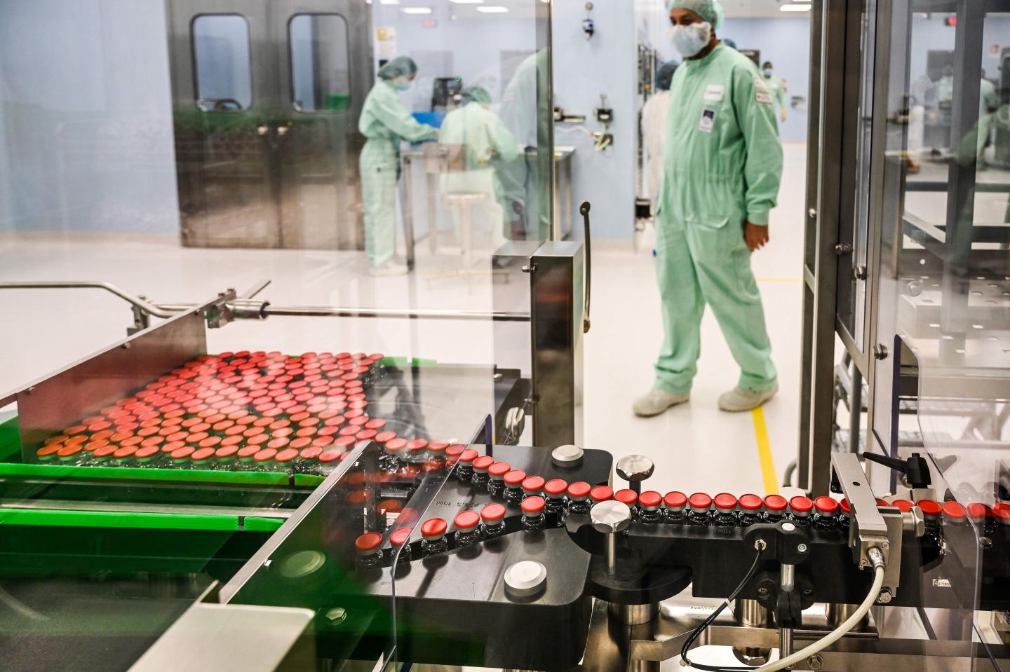 Oxford says COVID-19 vaccine has produced strong immune response ahead of late-stage trial results
