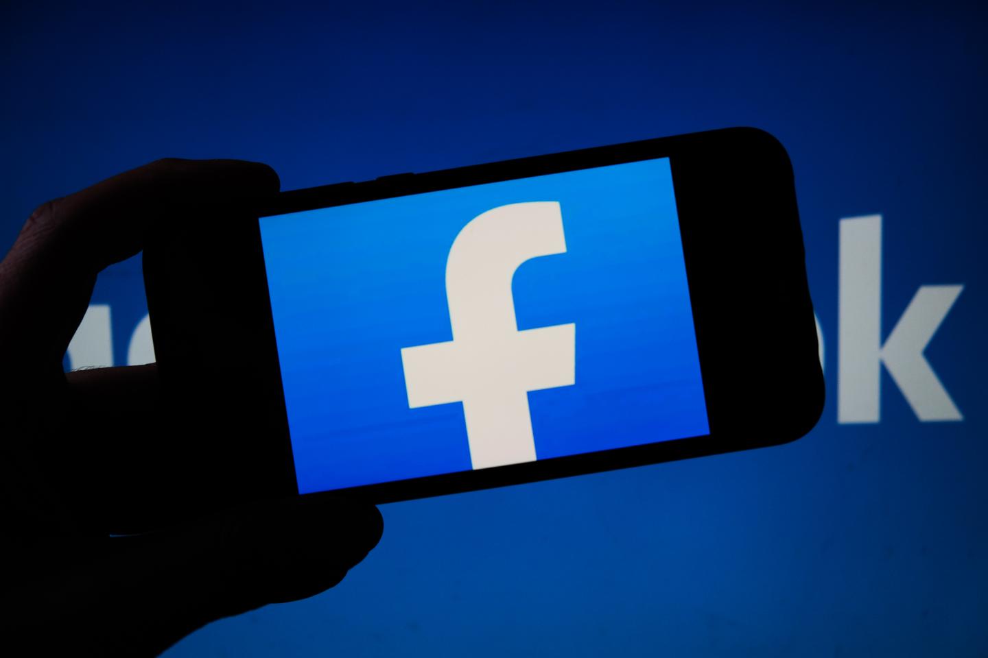 FTC Chair issues antitrust warning as Facebook awaits decision
