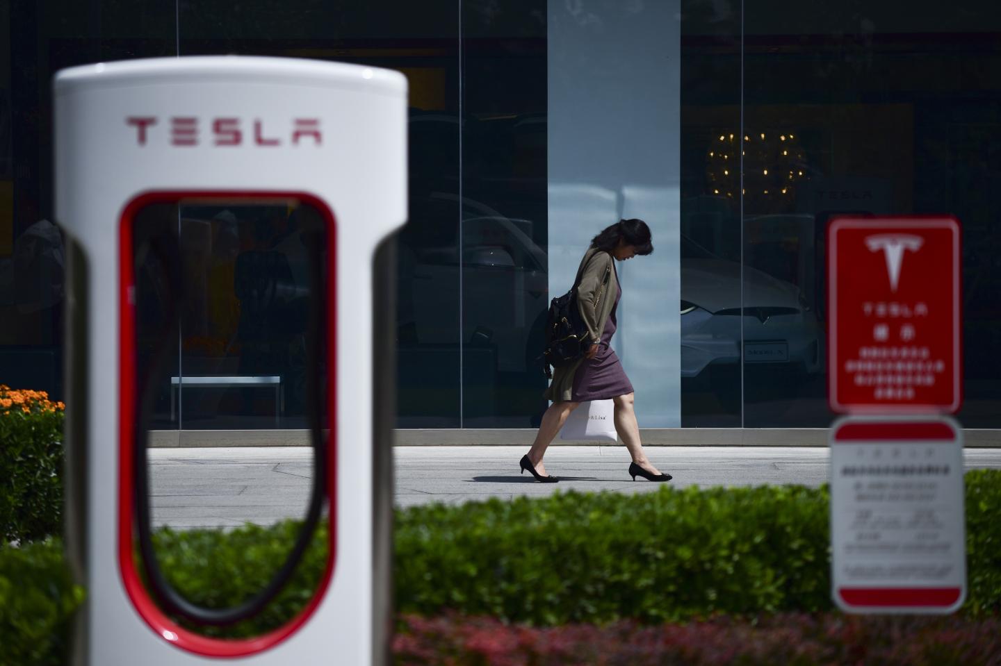 Tesla can now sell its made-in-China SUVs in China