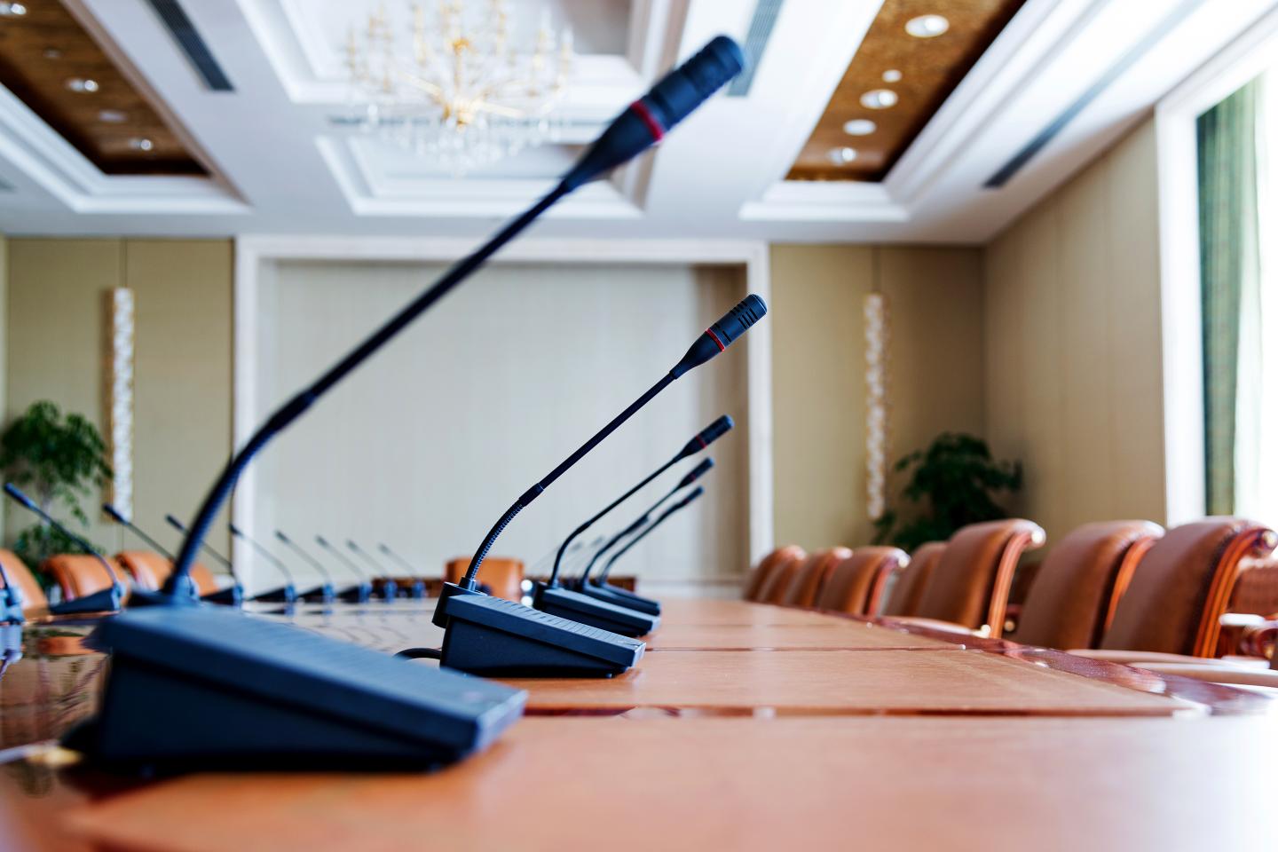 Commentary-Shareholders-Company Accountability