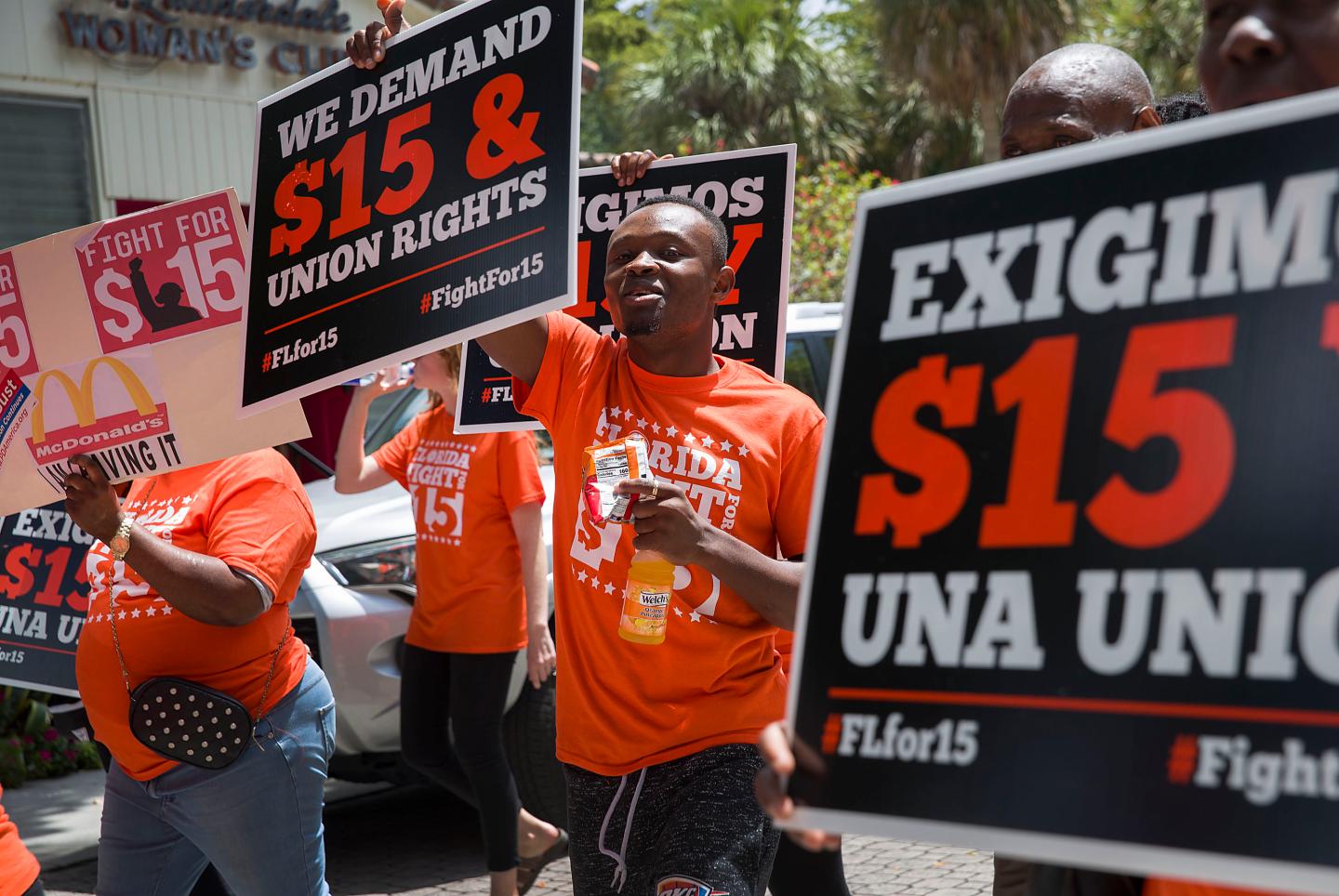 Could Biden finally get the national minimum wage to $15?