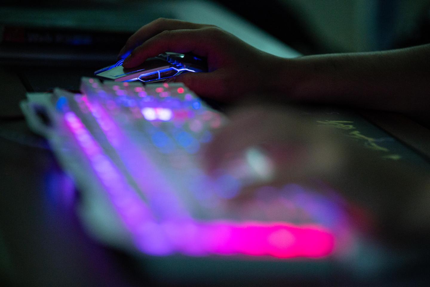 U.S. watchdog blasts agencies for failing to implement key tech security safeguards