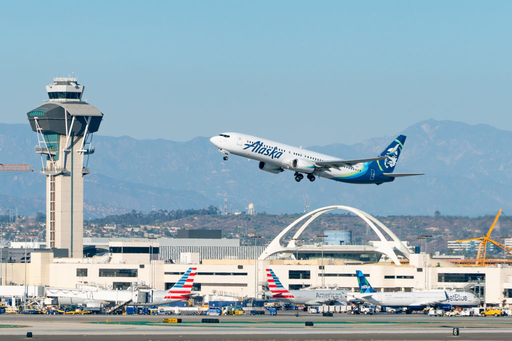 Boeing 737 Max sales streak continues with Alaska Airlines order