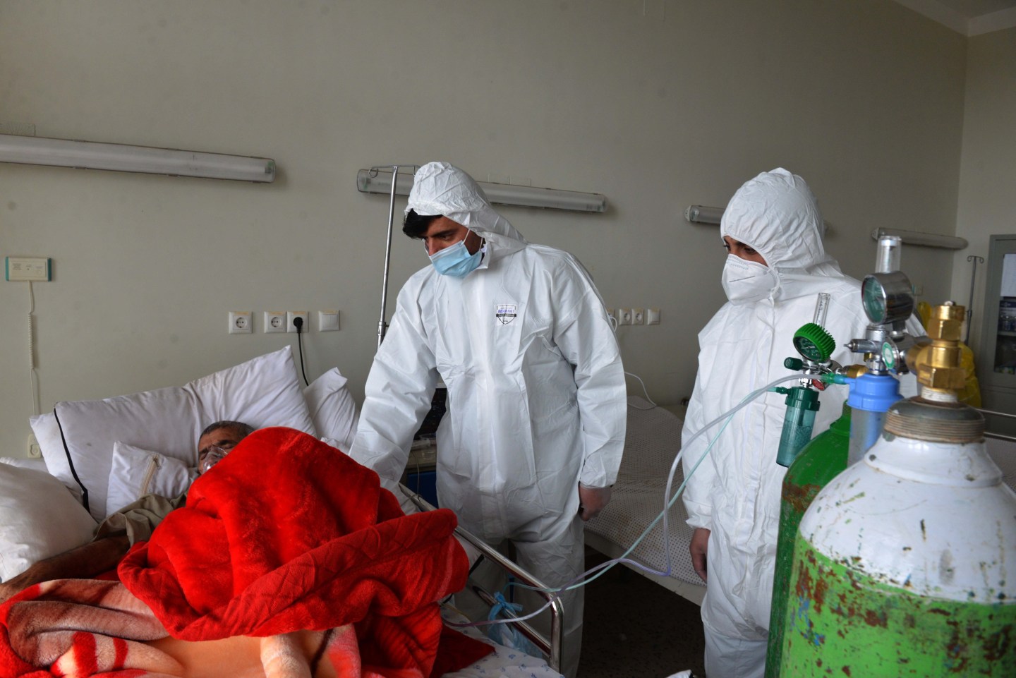 Afghan doctor covid patient