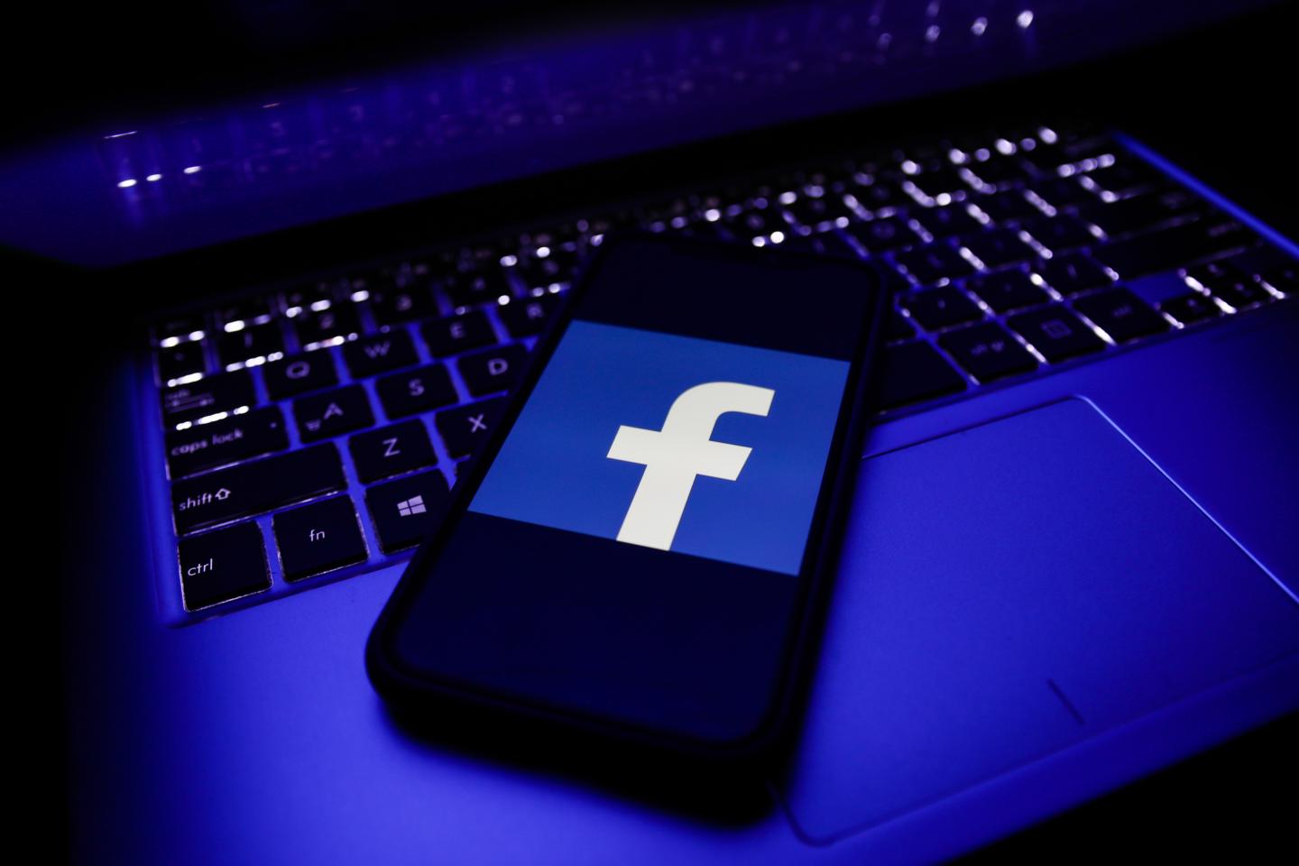 Facebook attacks Apple’s changes to iOS 14