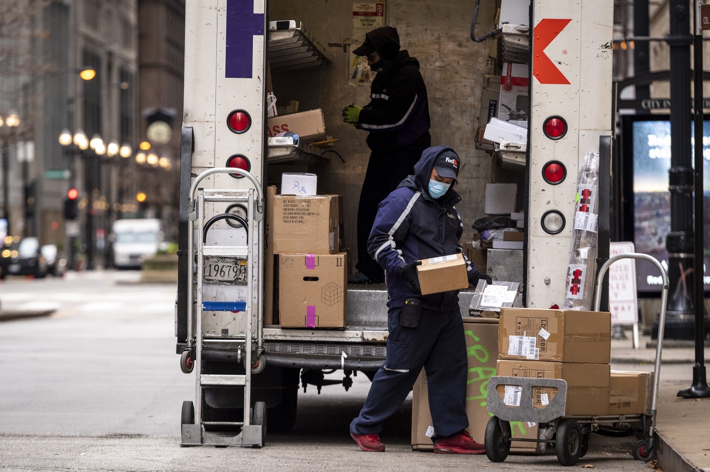 fedex shipping workers