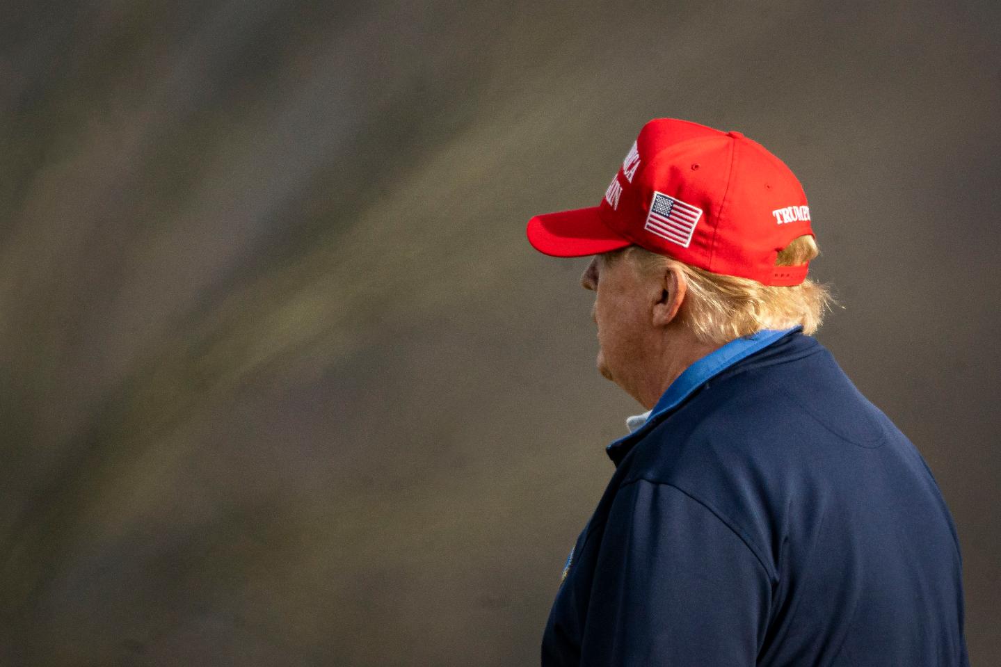 Trump imperils bipartisan stimulus deal with last minute demand for bigger checks