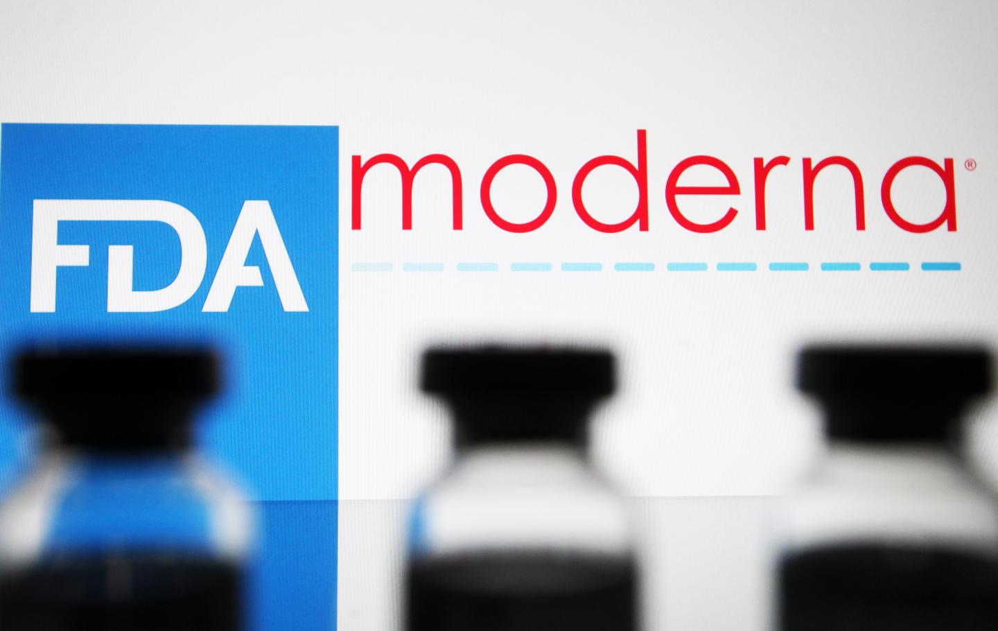 Moderna vaccine cleared in U.S., boosting immunization effort