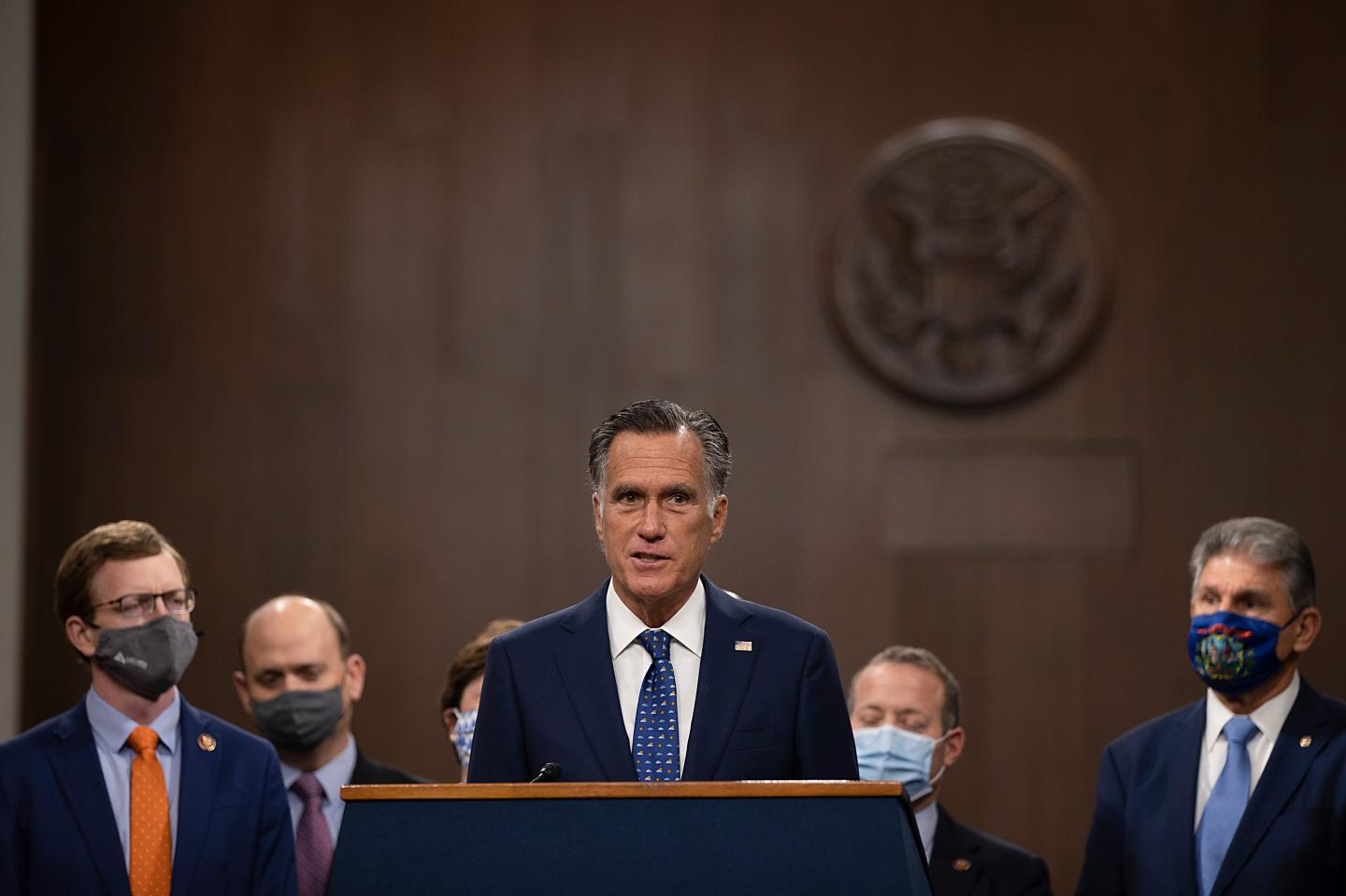 Stimulus update: What the bipartisan senators’ $900 billion package does and doesn’t include