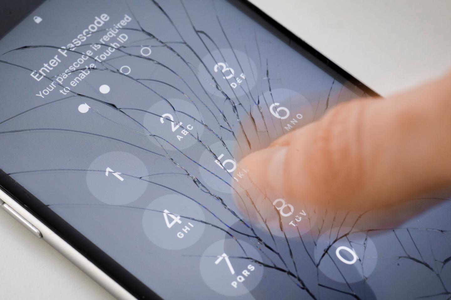 Apple device activation problems cause holiday disappointment