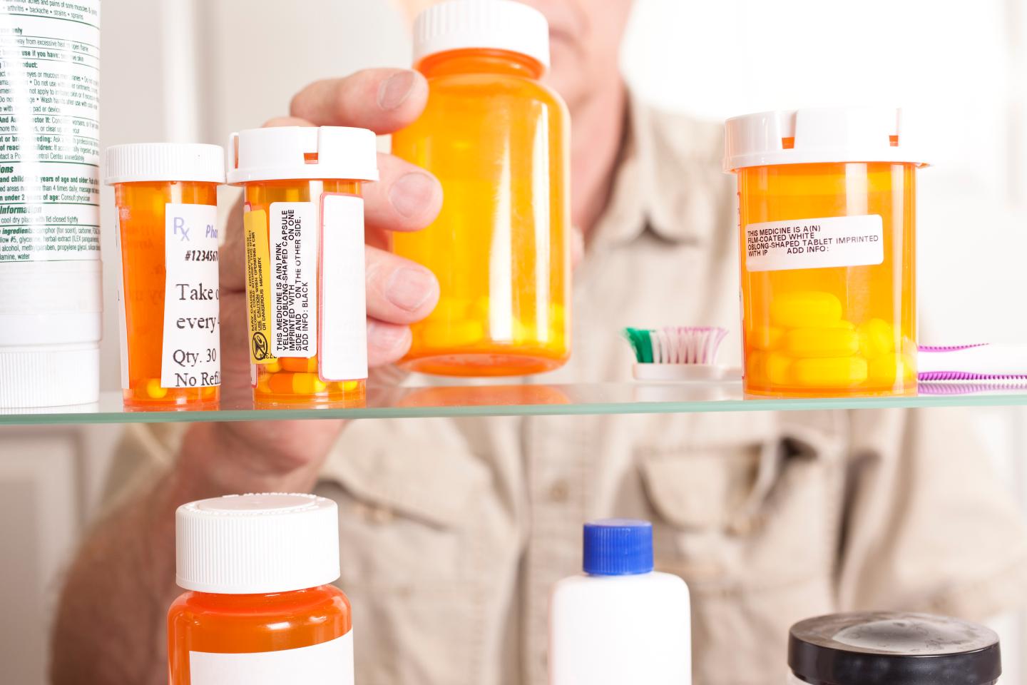 Seniors face steep drug costs as Congress stalls on capping Medicare out-of-pockets