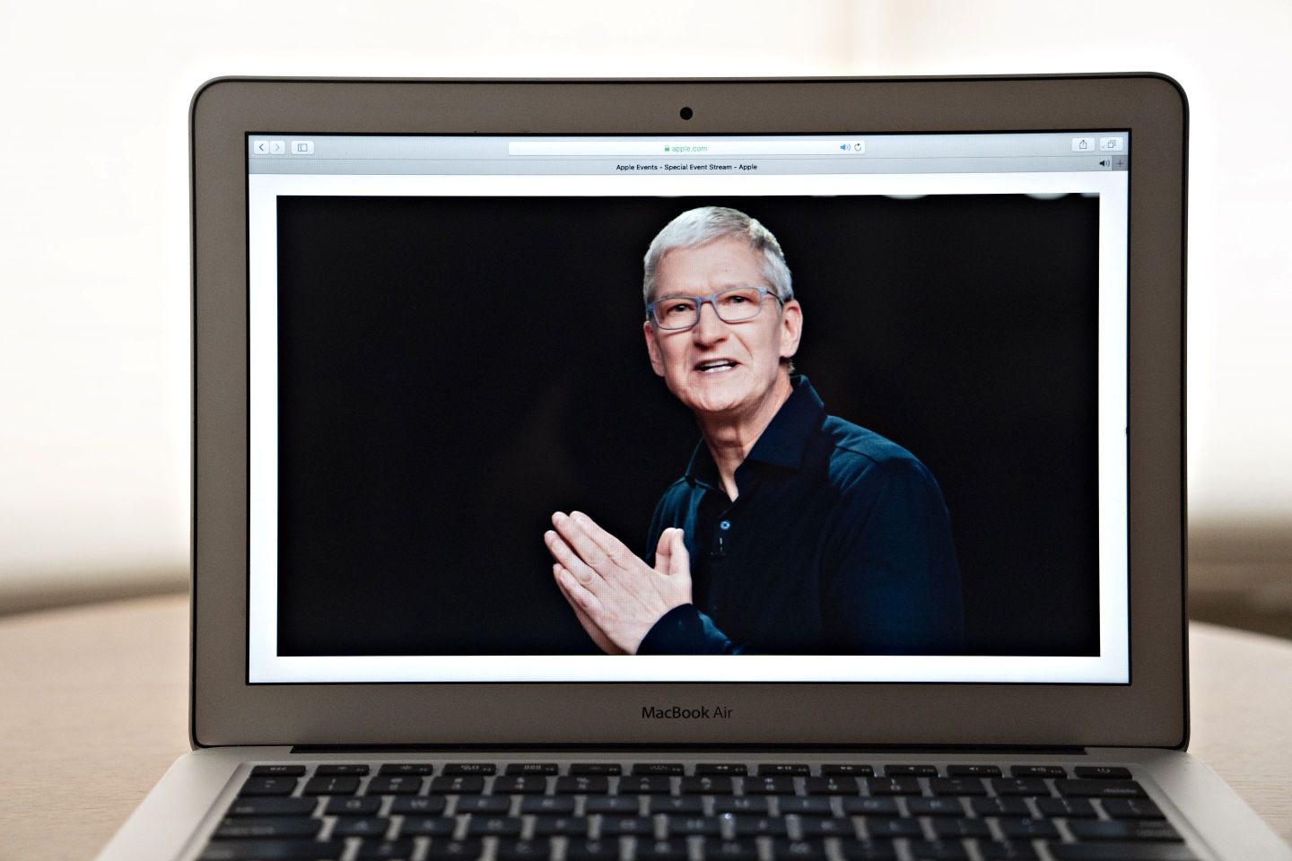Apple ceo tim cook