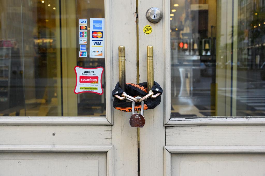 More than 110,000 eating and drinking establishments closed in 2020