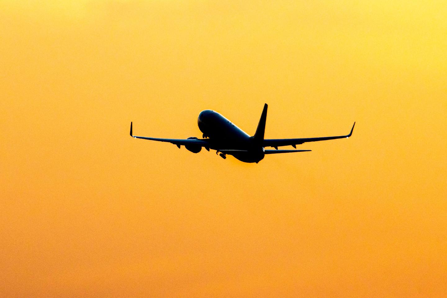 London to Amsterdam is Europe’s busiest plane route, and climate hawks want to ban it