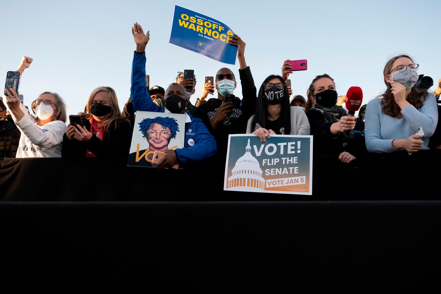 Georgia runoffs: A data scientist, using a blend of poll and betting numbers, sees odds favoring the Dems