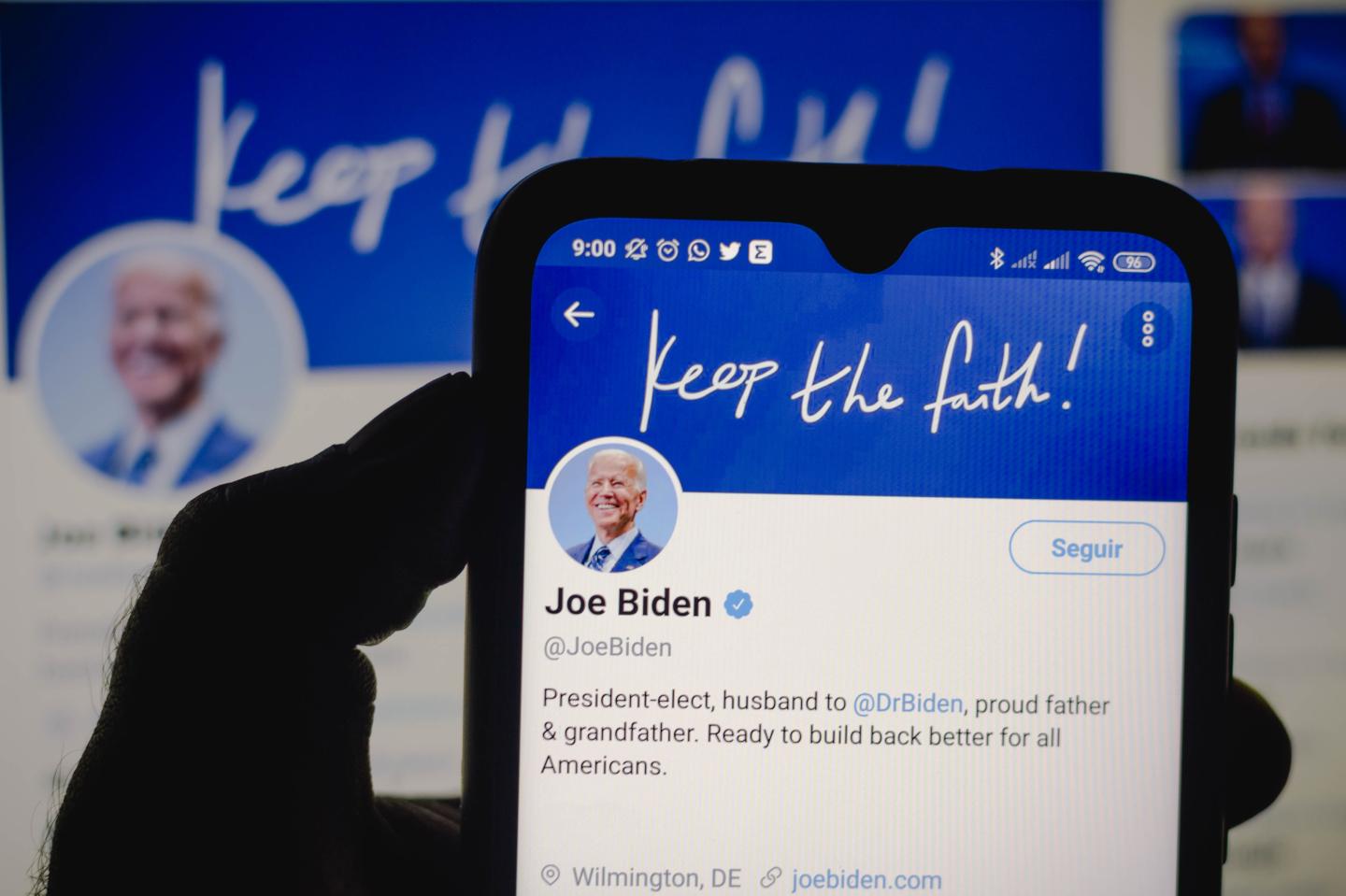 The transfer of executive Twitter power