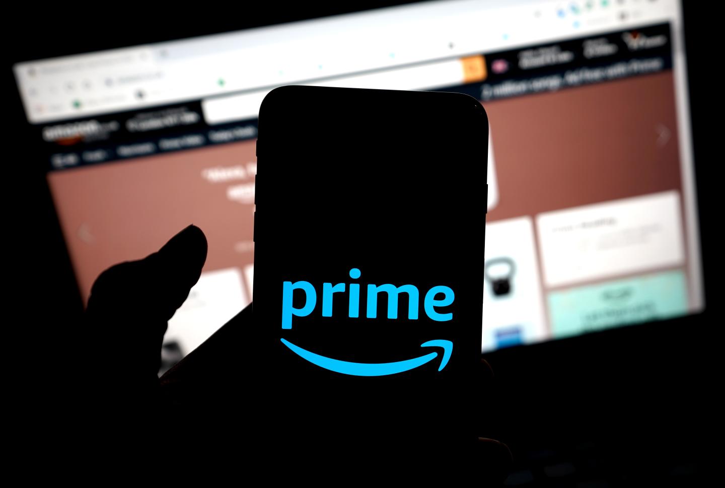 Amazon makes it too difficult to cancel Prime, groups tell FTC