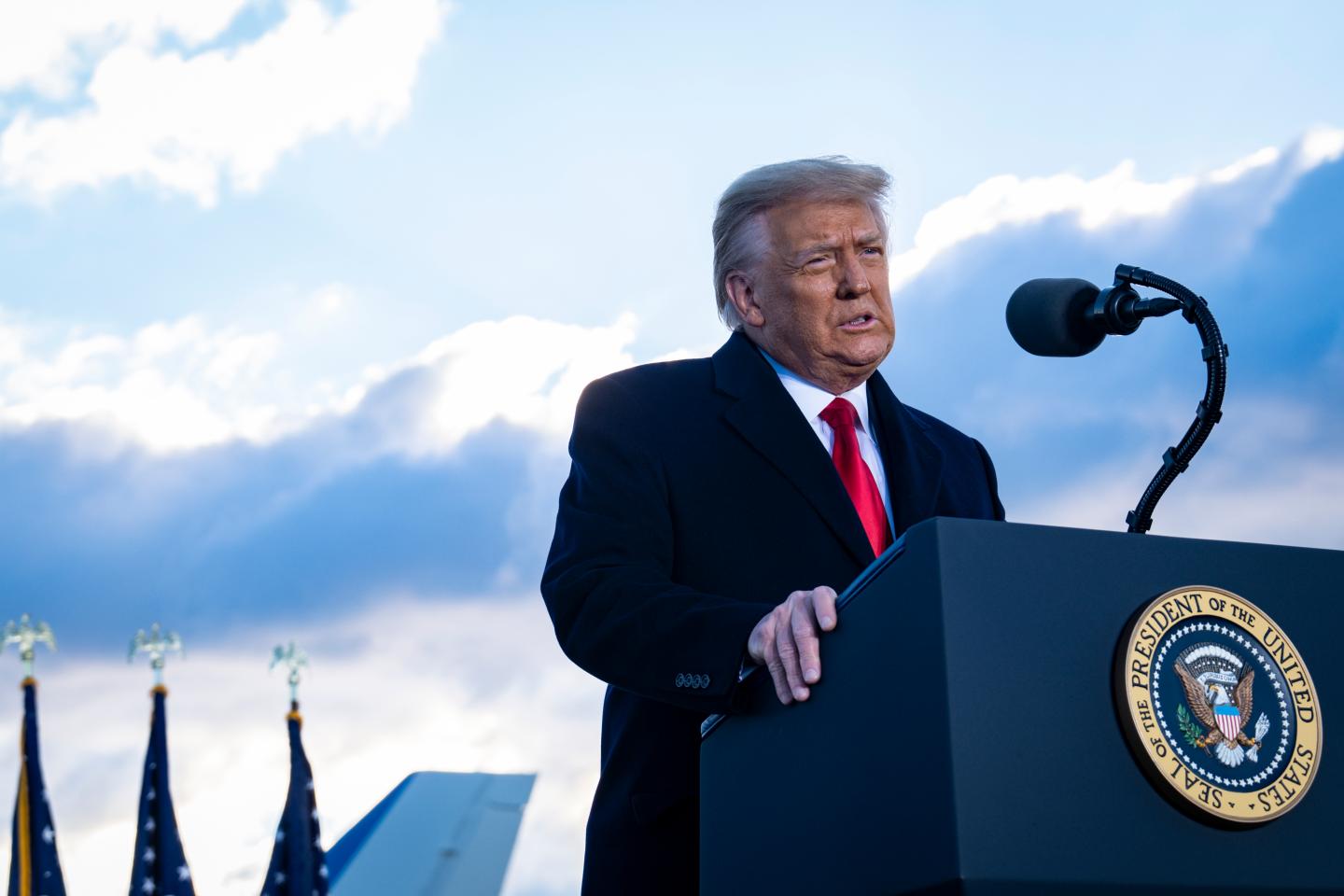 Democrats consider alternatives to impeaching Trump after GOP vote