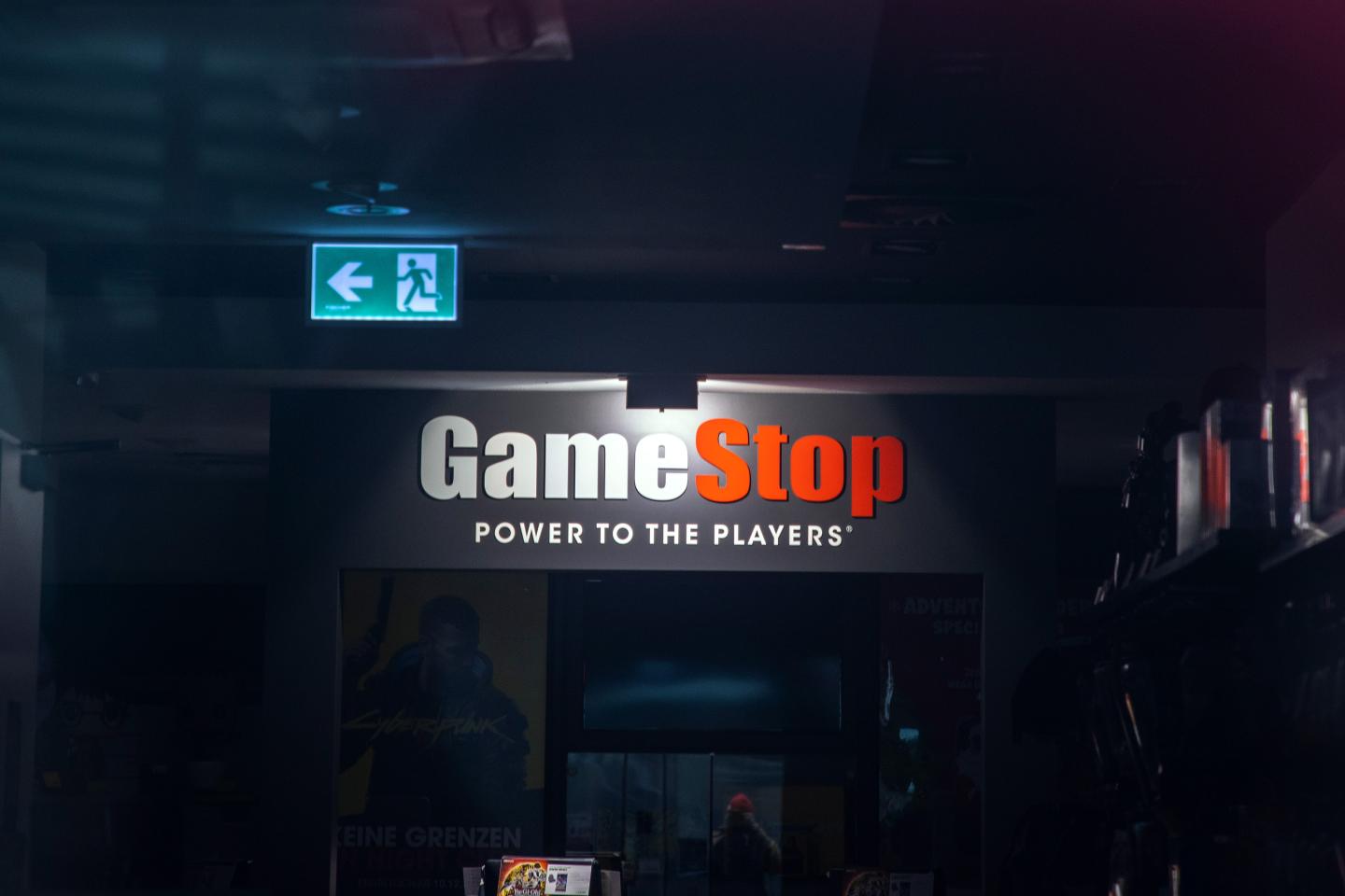 GameStop CEO’s shares are worth nearly $1 billion—and, boy, does he probably want to sell