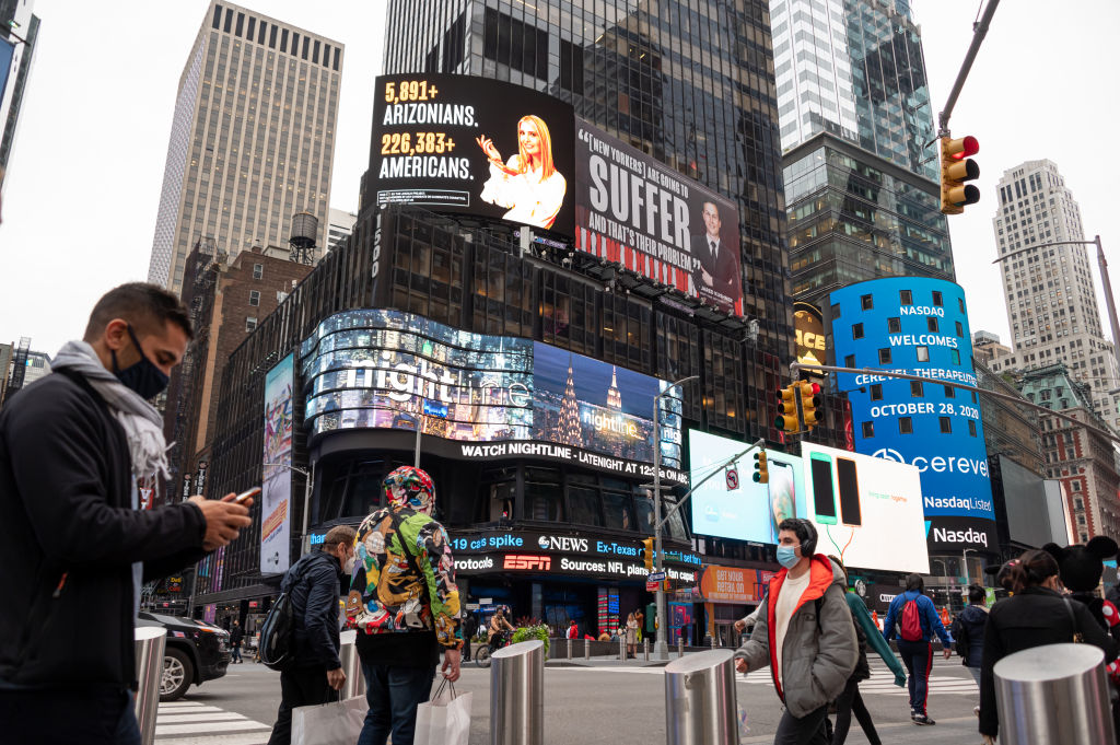 Entertainment &amp; Tourism Industries In New York City Struggle Under Pandemic Restrictions