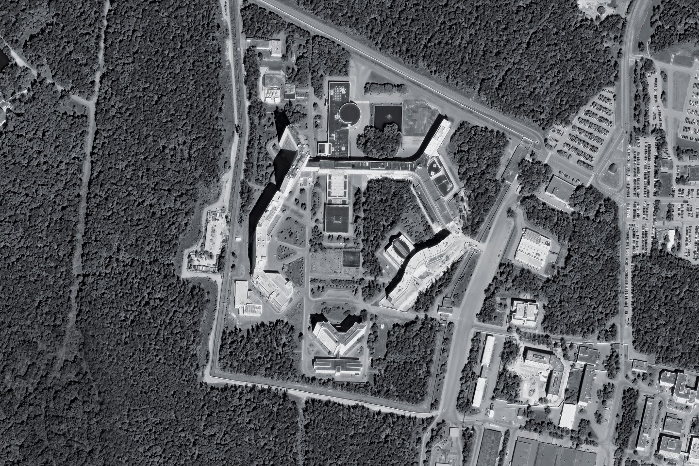 BEARS’ LAIR? The Moscow headquarters of the SVR intelligence agency, whose “Cozy Bear” cyber unit is one suspect in the SolarWinds hack.