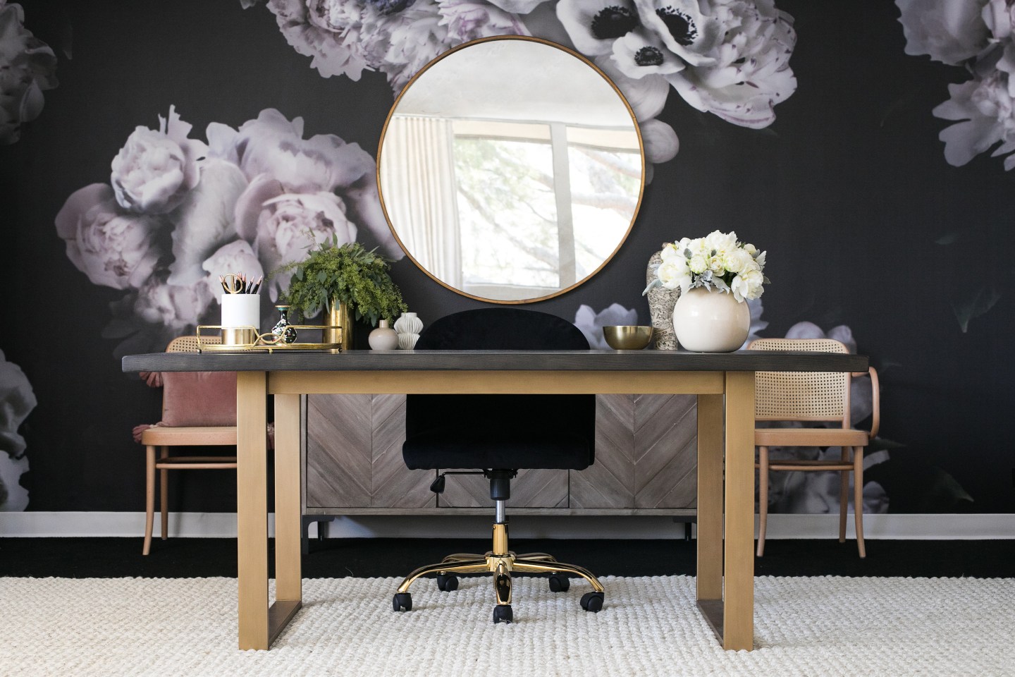 We’ve heard the stats: home-improvement projects became more popular in 2020. That’s great for staining the deck or reorganizing the garage, but what about designing an entire room with an interior designer?