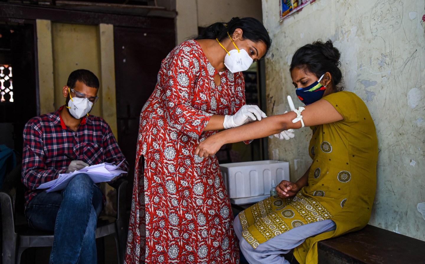 Survey finds 56% of Delhi has COVID antibodies, adding to India’s declining cases mystery