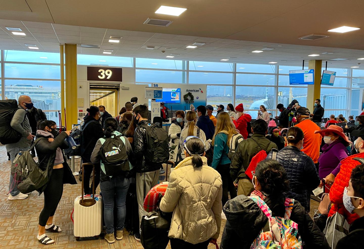 The major U.S. airlines won’t tell you if you were exposed to COVID on their flights