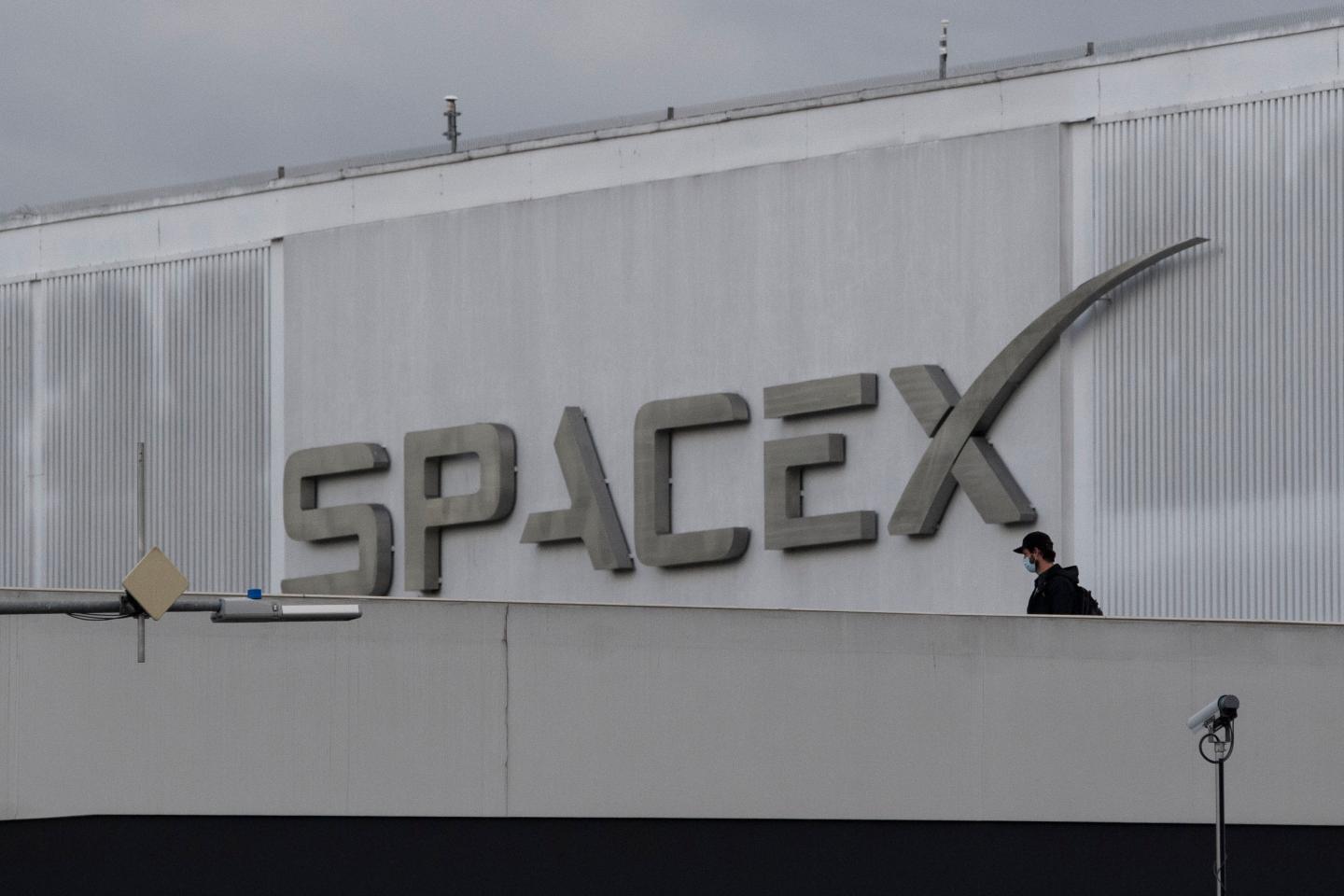 SpaceX lacked FAA approval for launch that ended in fireball
