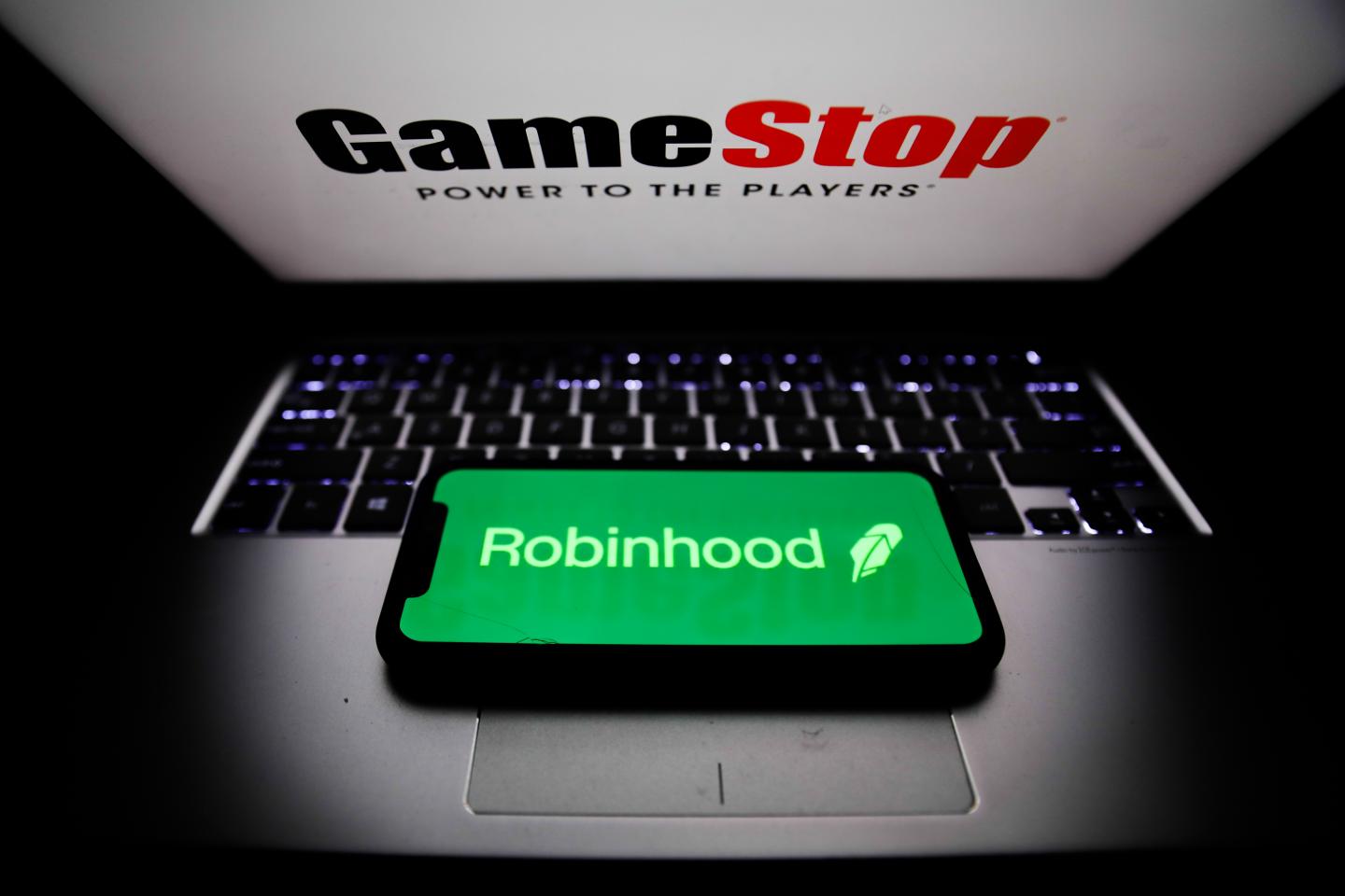 Robinhood, Webull, and Fidelity apps soar amid GameStop controversy