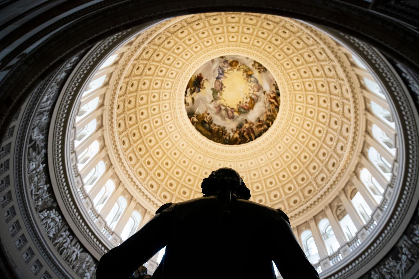 Senate remains divided as Biden pushes Republicans for larger stimulus package