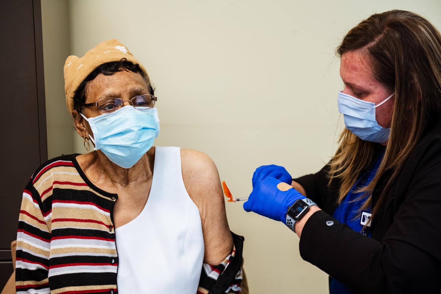 What you need to know about severe reactions to COVID vaccines
