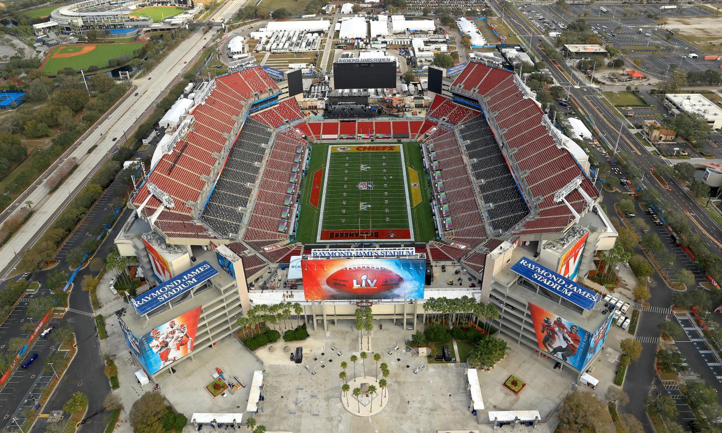 Will the Super Bowl be a Superspreader?