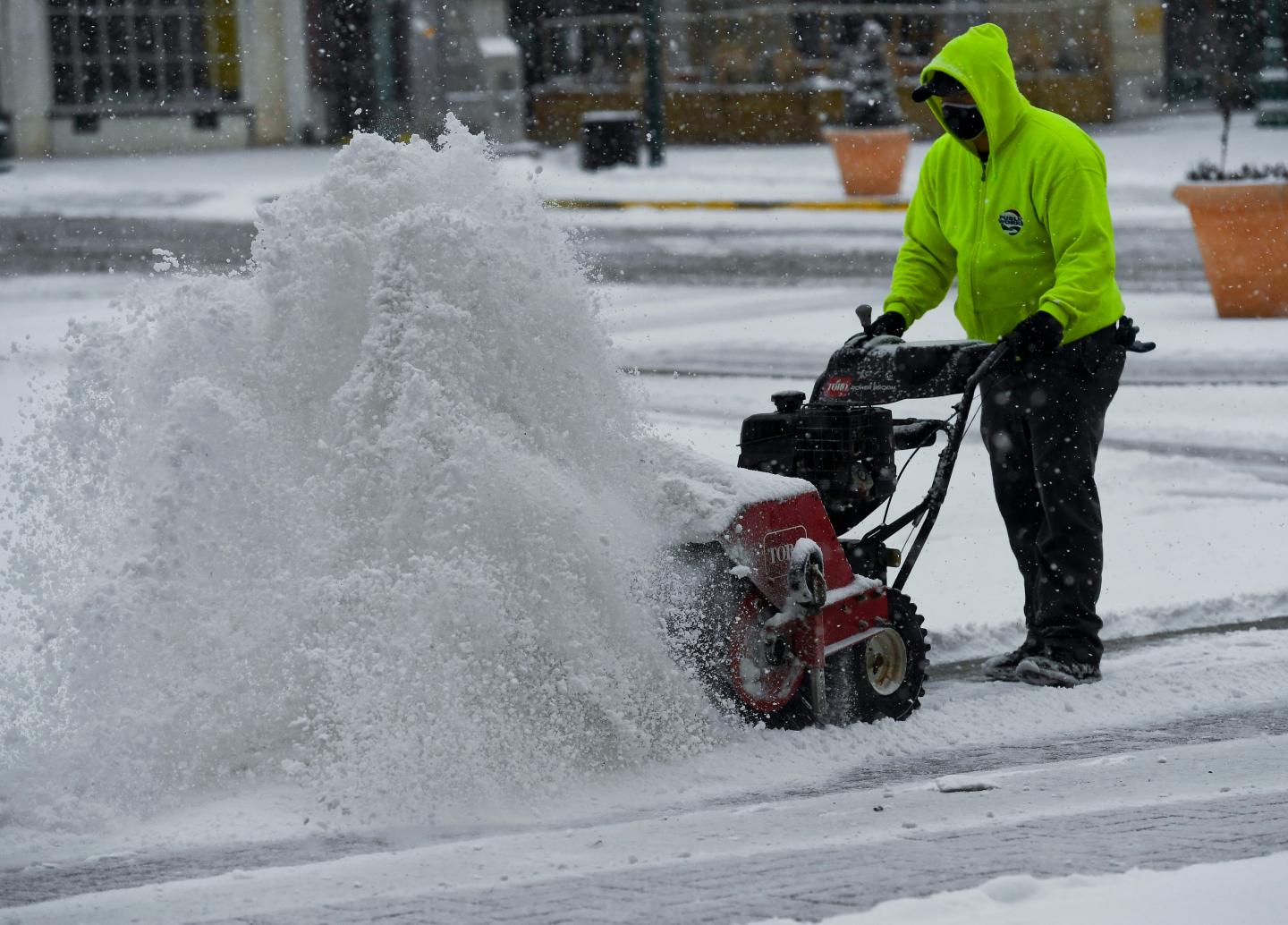 As winter rages across America, a popular snowblower is recalled
