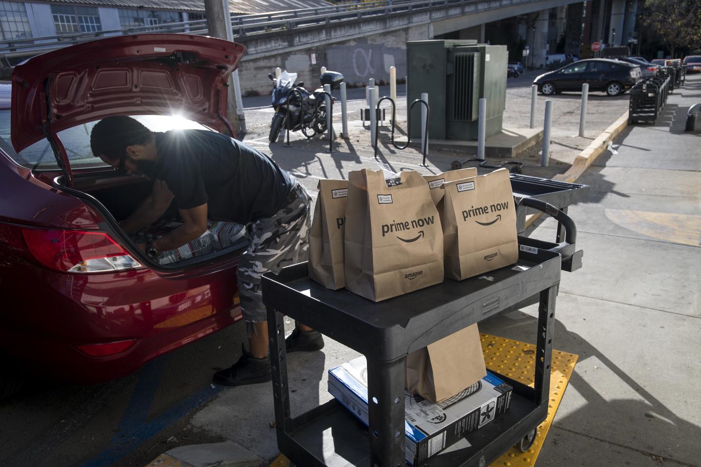 Amazon agrees to $61.7 million fine to repay delivery worker tips