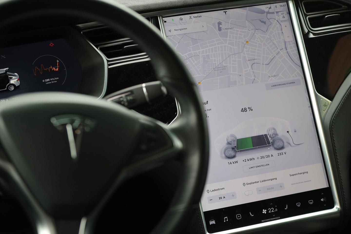 Tesla recalls roughly 135,000 vehicles