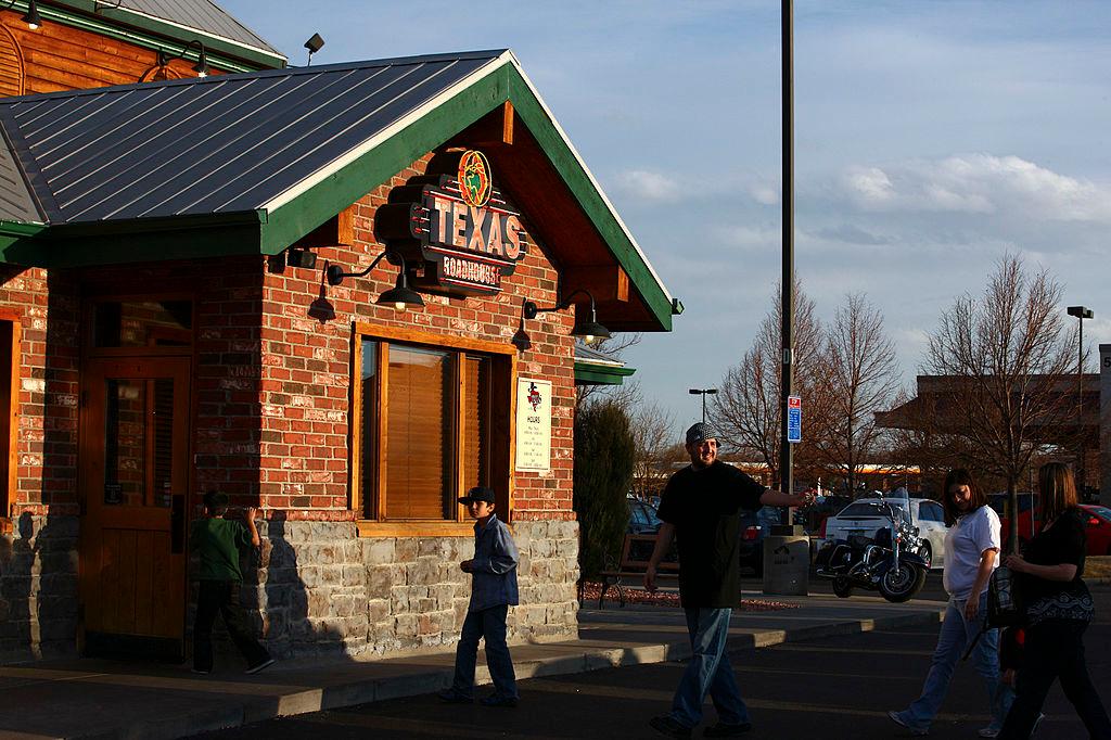 Dining Out Is In As Tax Cuts Lift Americans' Restaurant Visits