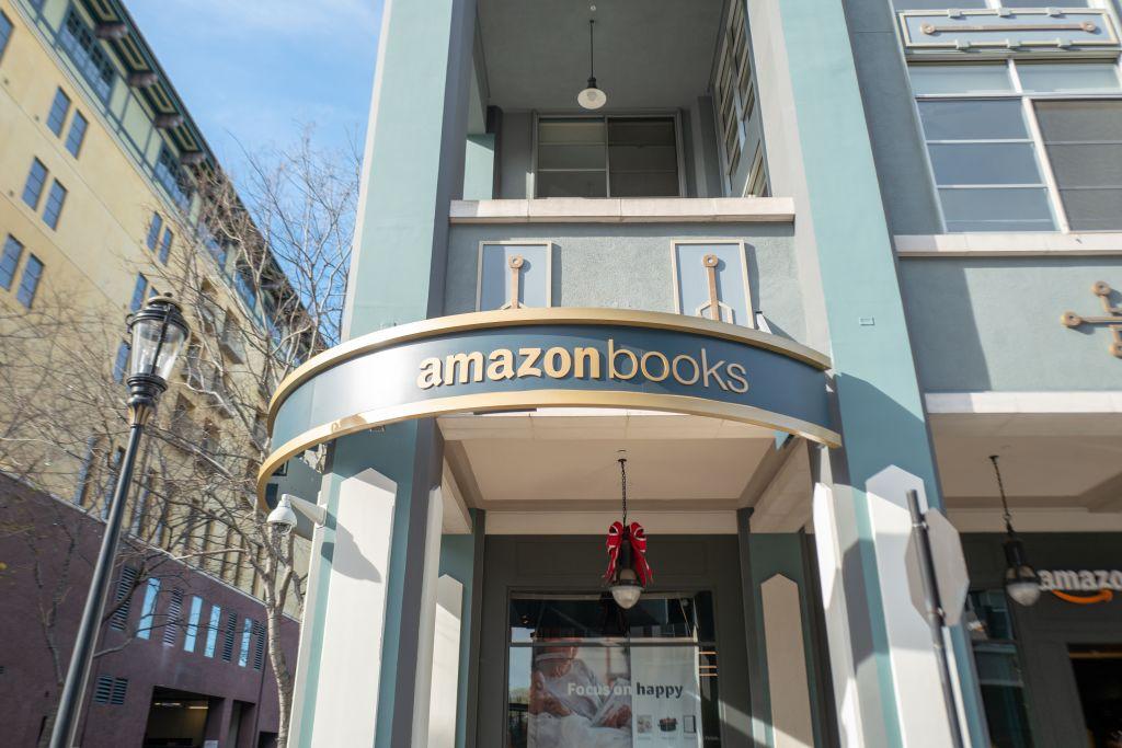 New lawsuit accuses Amazon of fixing book prices