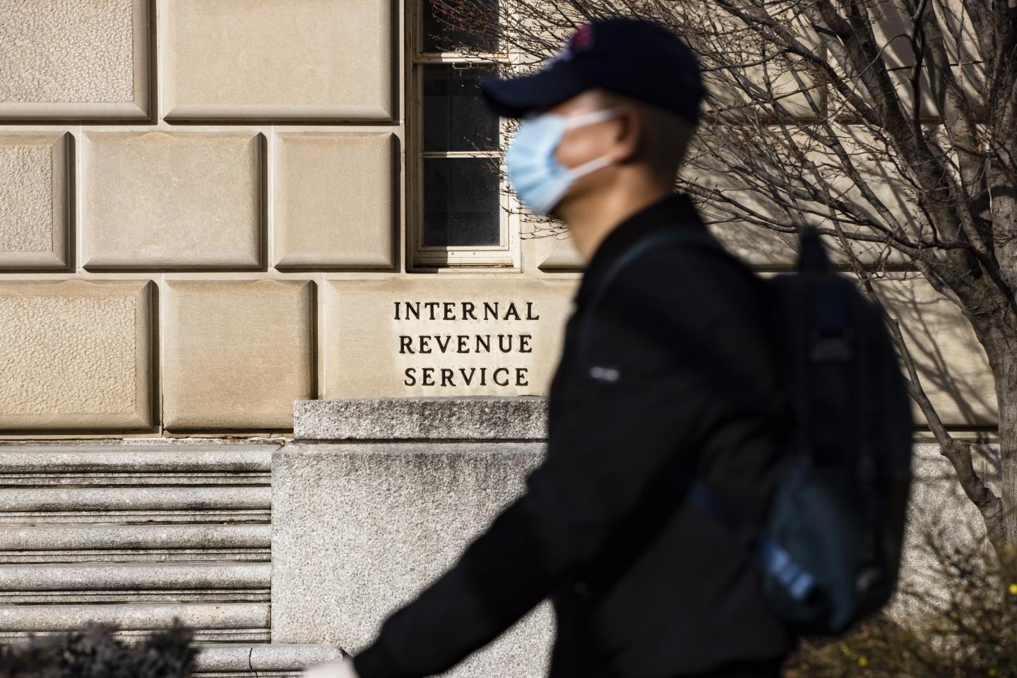 Stimulus checks are coming: IRS begins sending first round of direct payments Friday
