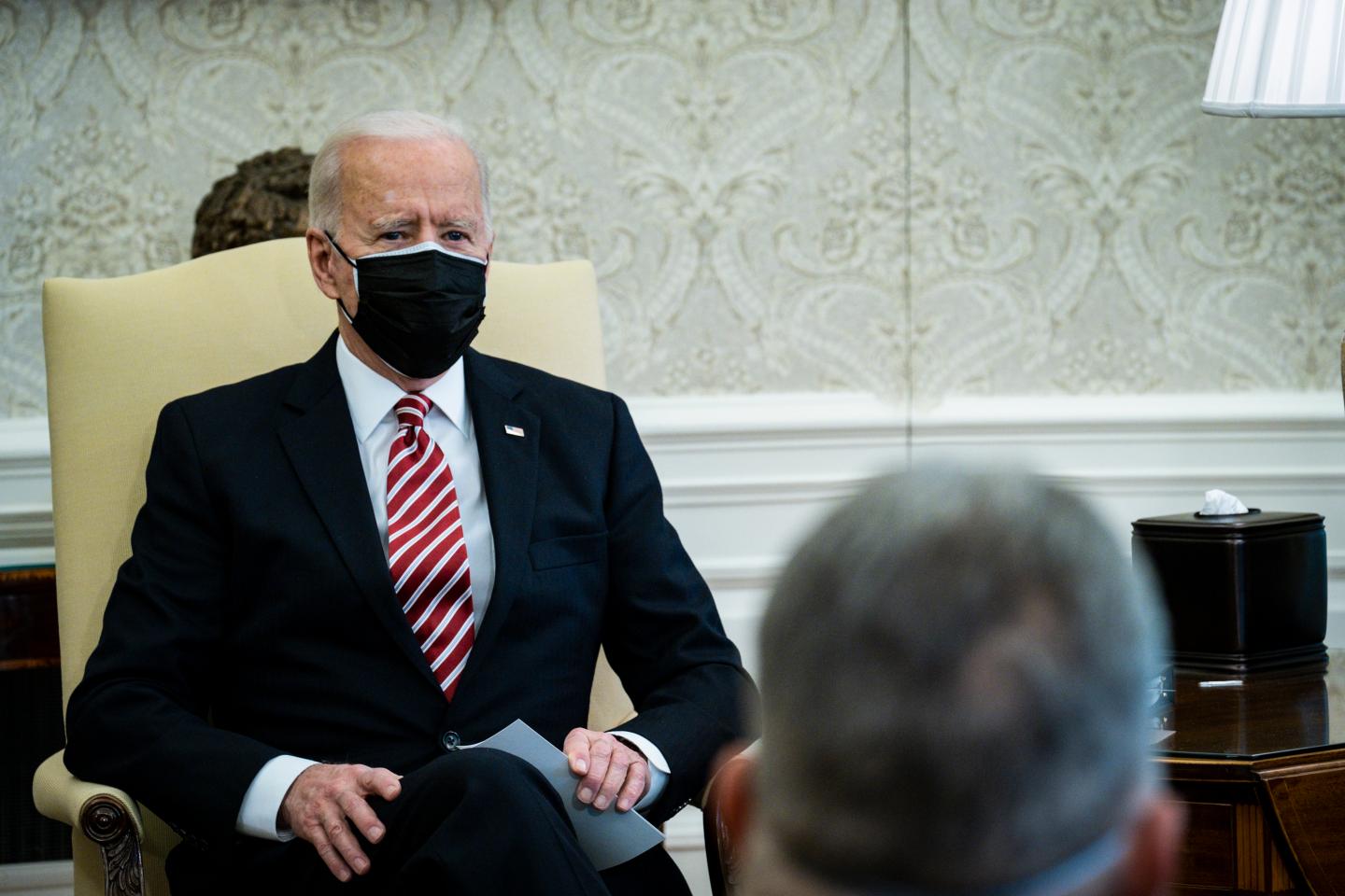 Biden supports lowering $1,400 stimulus check cutoffs. Here are the proposed income thresholds