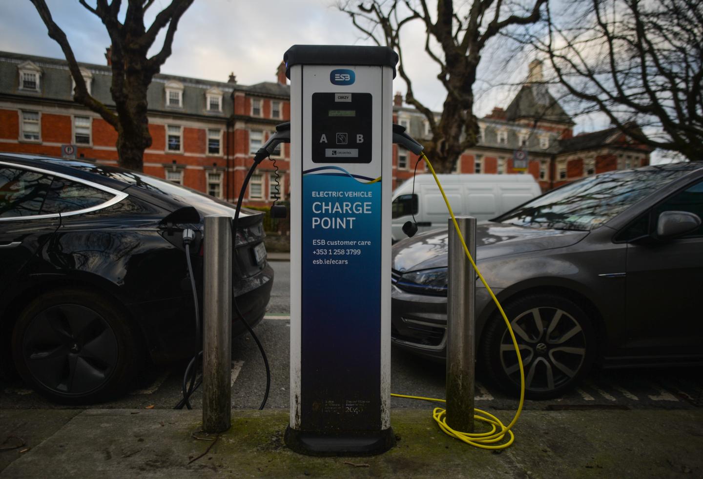 You can now buy a Tesla with Bitcoin—at a staggering cost, critics warn