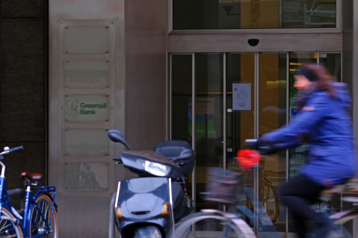 Greesill collapses, applies for insolvency in the U.K.